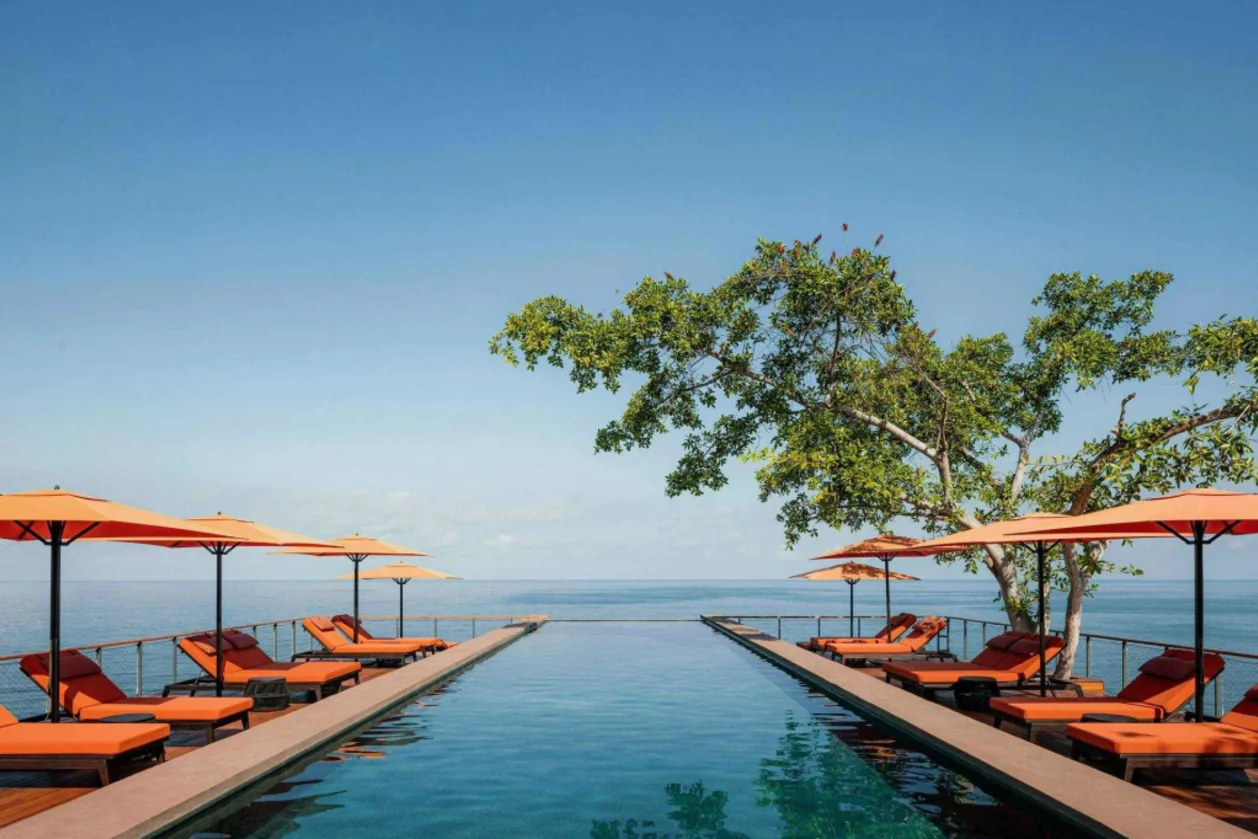 One&Only Mandarina infinity pool overlooking beach